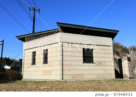 大谷景観公園 の大谷石作りの公衆トイレ／栃木県宇都宮市 97948433