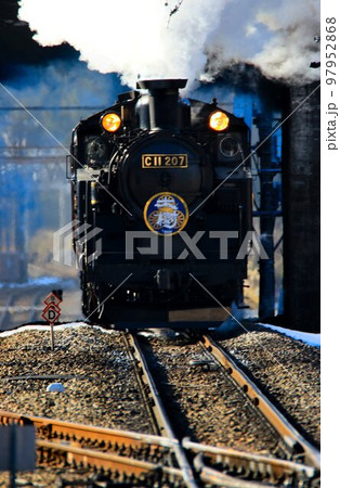 単機牽引!!迫力の爆煙…鬼怒川路を力走するSL大樹 97952868