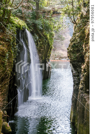 高千穂峡の有名な景色 97956081