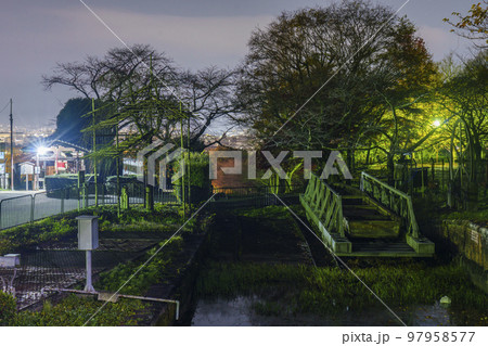 蹴上船溜 インクラインの台車 琵琶湖疏水 夜景(京都市山科区) 蹴上船溜 インクラインの台車 琵琶湖疏水 夜景(京都市山科区) 97958577