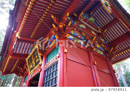 三峯神社 神社 秩父三社 随身門 表参道 仁王門 オオカミ 犬神 狛犬 三峯神社 神社 秩父三社 随身門 表参道 仁王門 オオカミ 犬神 狛犬 97958911