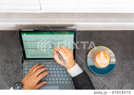 総務　経理　事務職　営業事務　一般事務　事務スタッフ　表計算　グラフ　ラテアート　カフェ　ペン操作 97959479