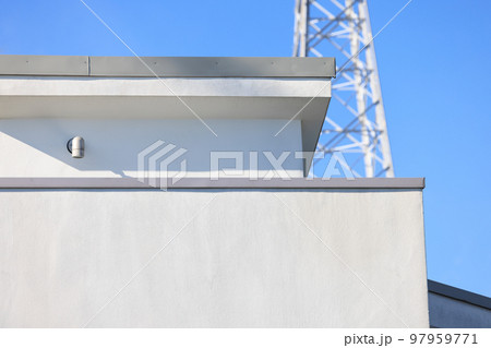 白い壁の戸建住宅 97959771