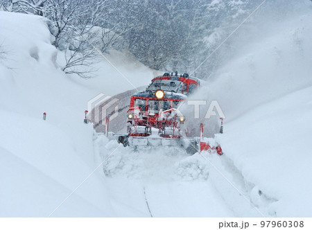 米坂線 羽前松岡ー伊佐領 JR東日本 DD14-317+DE10-1680(長岡) 特雪 米坂線 羽前松岡ー伊佐領 JR東日本 DD14-317+DE10-1680(長岡) 特雪 97960308