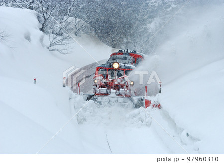 米坂線 羽前松岡ー伊佐領 JR東日本 DD14-317+DE10-1680(長岡) 特雪 米坂線 羽前松岡ー伊佐領 JR東日本 DD14-317+DE10-1680(長岡) 特雪 97960310
