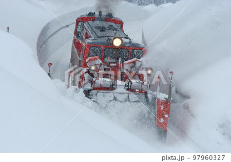 米坂線 羽前松岡ー伊佐領 JR東日本 DD14-317+DE10-1680(長岡) 特雪 米坂線 羽前松岡ー伊佐領 JR東日本 DD14-317+DE10-1680(長岡) 特雪 97960327