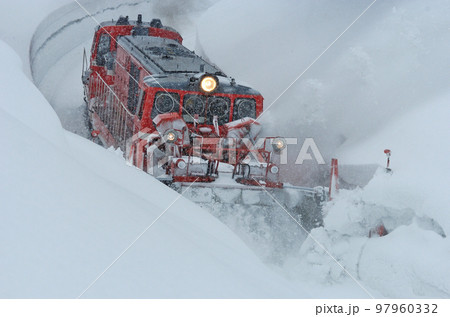 米坂線 羽前松岡ー伊佐領 JR東日本 DD14-317+DE10-1680(長岡) 特雪 米坂線 羽前松岡ー伊佐領 JR東日本 DD14-317+DE10-1680(長岡) 特雪 97960332