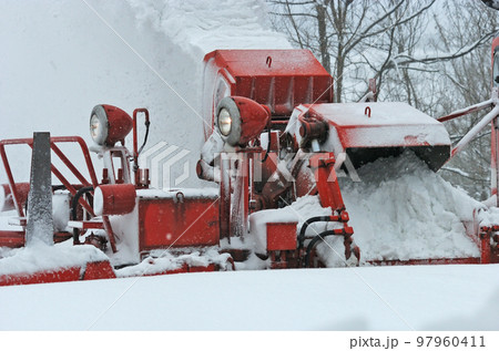 米坂線　羽前松岡ー伊佐領　JR東日本　DD14-317＋DE10-1680（長岡）　特雪 97960411