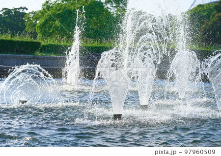 公園の噴水の写真素材 [97960509] - PIXTA