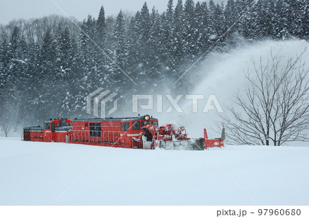 米坂線　羽前松岡ー伊佐領　JR東日本　DD14-317＋DE10-1680（長岡）　特雪 97960680
