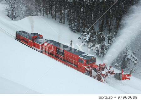 米坂線　羽前松岡ー伊佐領　JR東日本　DD14-317＋DE10-1680（長岡）　特雪 97960688