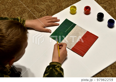 The flag of Italy is painted with watercolors. 97962259