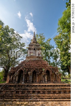 ワット・パーサック_チェンセーン遺跡　タイ王国チェンライ 97963150