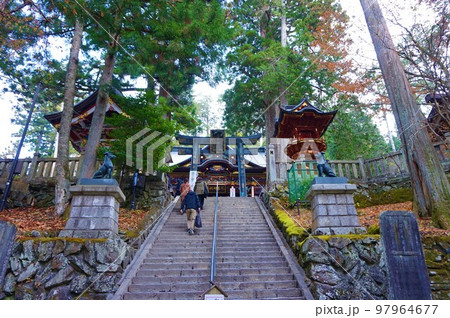 三峯神社 神社 秩父三社 青銅鳥居 拝殿 三峯神社 神社 秩父三社 青銅鳥居 拝殿 97964677