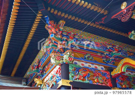 三峯神社 神社 秩父三社 拝殿 漆塗り 三峯神社 神社 秩父三社 拝殿 漆塗り 97965578