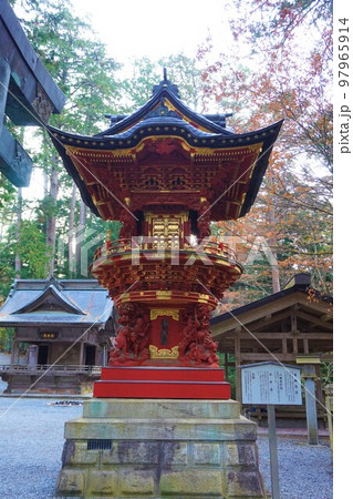 三峯神社　神社　秩父三社　八棟木灯台 97965914