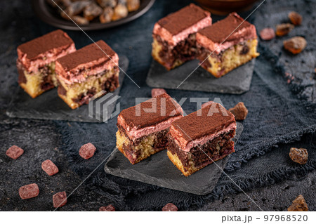Bite sized marble cake 97968520