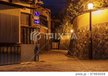 京都　ねねの道　一念坂（一年坂）　夜景 97969008