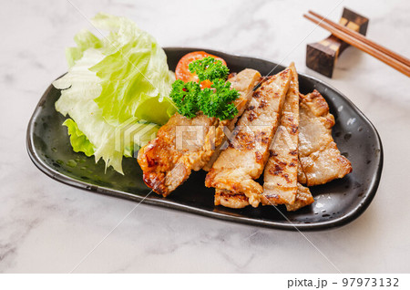 豚肉の塩麹漬け 97973132