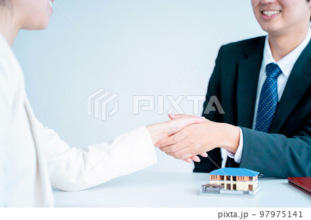 商談　契約 97975141