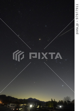 北杜市白州町、冬のダイヤモンドとふたご座流星群 北杜市白州町、冬のダイヤモンドとふたご座流星群 97977911