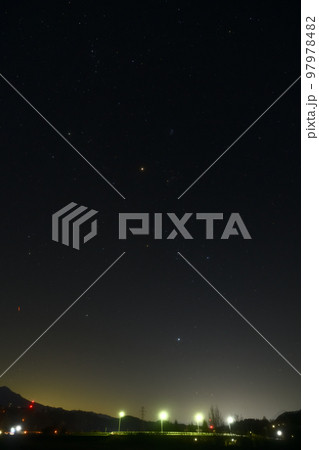 北杜市武川町、舞鶴橋の上、火星と冬のダイヤモンド 北杜市武川町、舞鶴橋の上、火星と冬のダイヤモンド 97978482