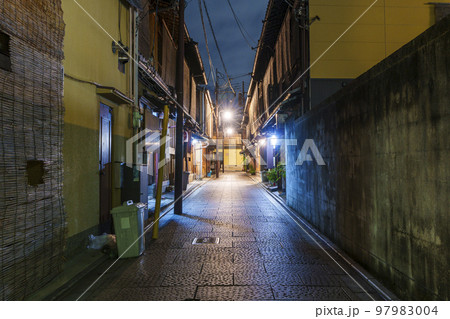 京都祇園　真夜中の花見小路 97983004