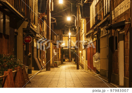 京都祇園　真夜中の花見小路 97983007