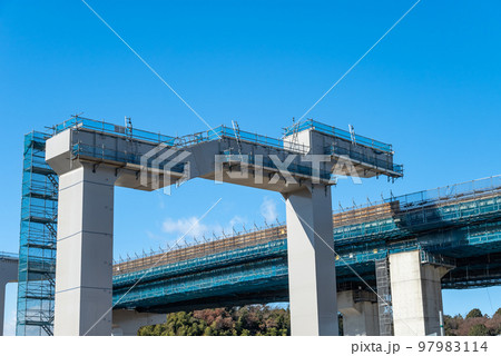 高速道路工事 横浜環状南線・栄IC付近 高速道路工事 横浜環状南線・栄IC付近 97983114