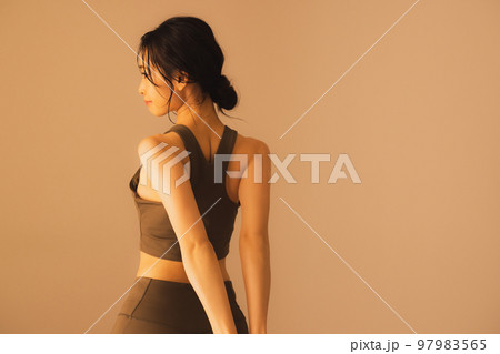 ホットヨガイメージ 97983565