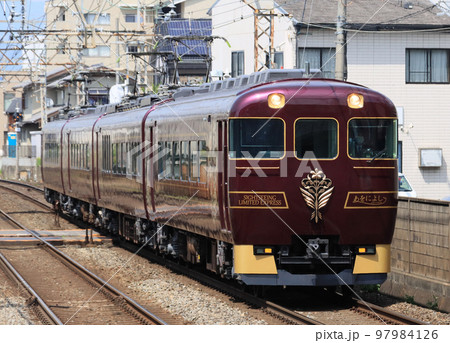 近鉄　小倉駅を通過する特急あをによし 97984126