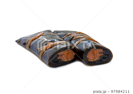 おせち料理用のニシン昆布巻きカット【白背景・切り抜き】 おせち料理用のニシン昆布巻きカット【白背景・切り抜き】 97984211