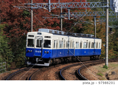 能勢電鉄　妙見線の5100系電車 97986201