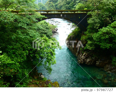 アーチ橋 97987727