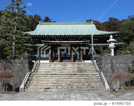 鎌倉市の龍宝寺（本堂） 97990730