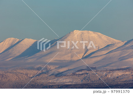 冬の十勝岳連邦 冬の十勝岳連邦 97991370