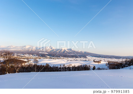 冬の十勝岳連邦 冬の十勝岳連邦 97991385
