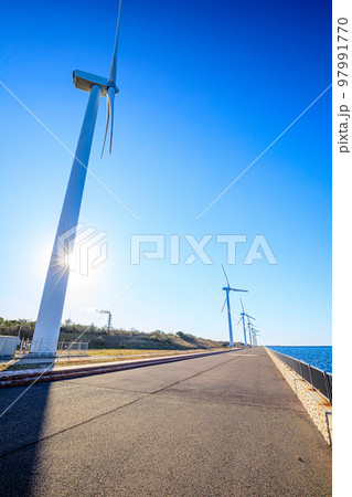 冬の響灘の風車　響灘北緑地公園　福岡県北九州市 97991770