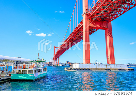 冬の若戸大橋と渡船場 福岡県北九州市 冬の若戸大橋と渡船場 福岡県北九州市 97991974