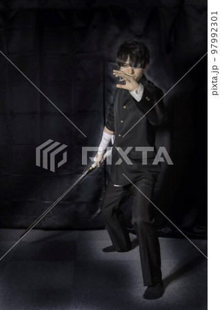 闇から手を伸ばす中二病 97992301