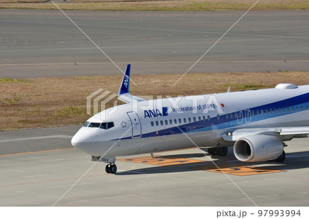 テイクオフに向けてのタキシング 97993994