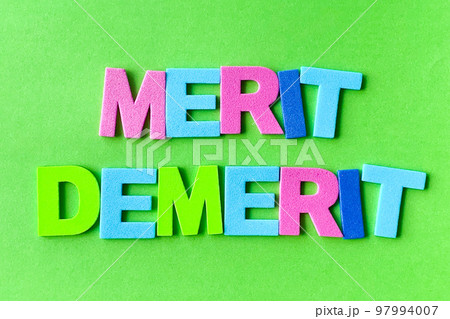 メリットとデメリット MERIT DEMERIT メリットとデメリット MERIT DEMERIT 97994007