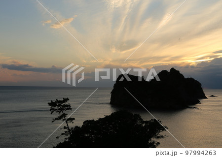 温泉街から三四郎島を望む 温泉街から三四郎島を望む 97994263