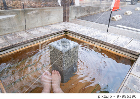 浅間温泉　ホットプラザ浅間の足湯 97996390