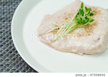鶏 鶏の胸肉 鶏肉 97998600