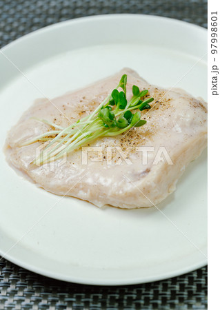 鶏 鶏の胸肉 鶏肉 97998601