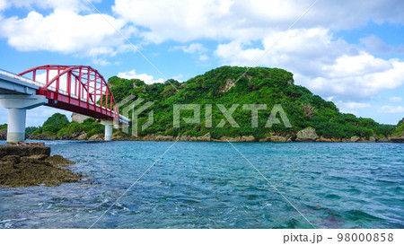 沖縄 伊計大橋 青空 海 98000858