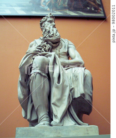 Plaster cast of Moses by Michelangelo, London, UK. 98002011