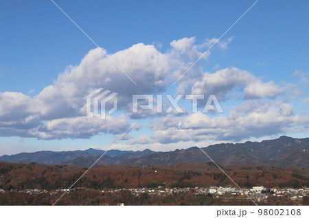 冬の朝の青空（秩父盆地） 98002108