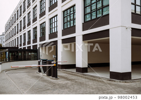 Barrier with light. 98002453